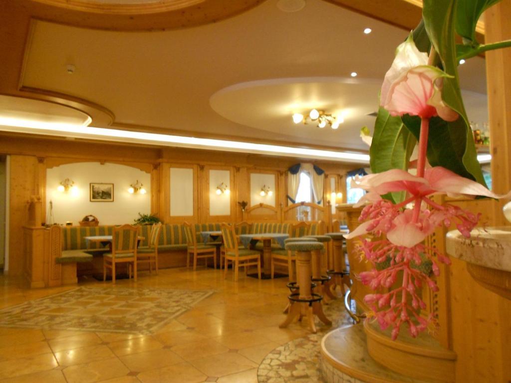 Hotel Chalet All'Imperatore Мадонна-ді-Кампільйо Екстер'єр фото