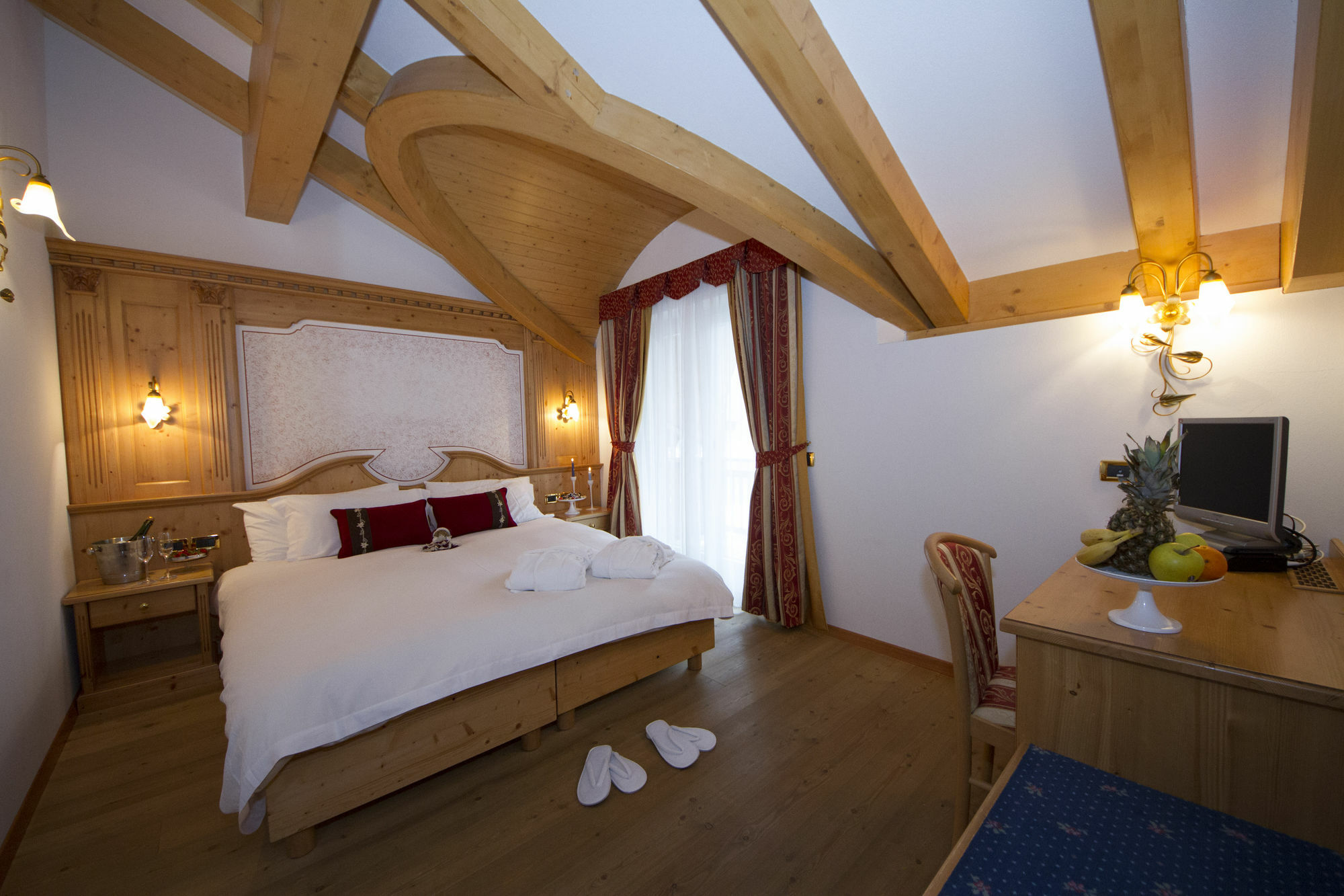 Hotel Chalet All'Imperatore Мадонна-ді-Кампільйо Екстер'єр фото