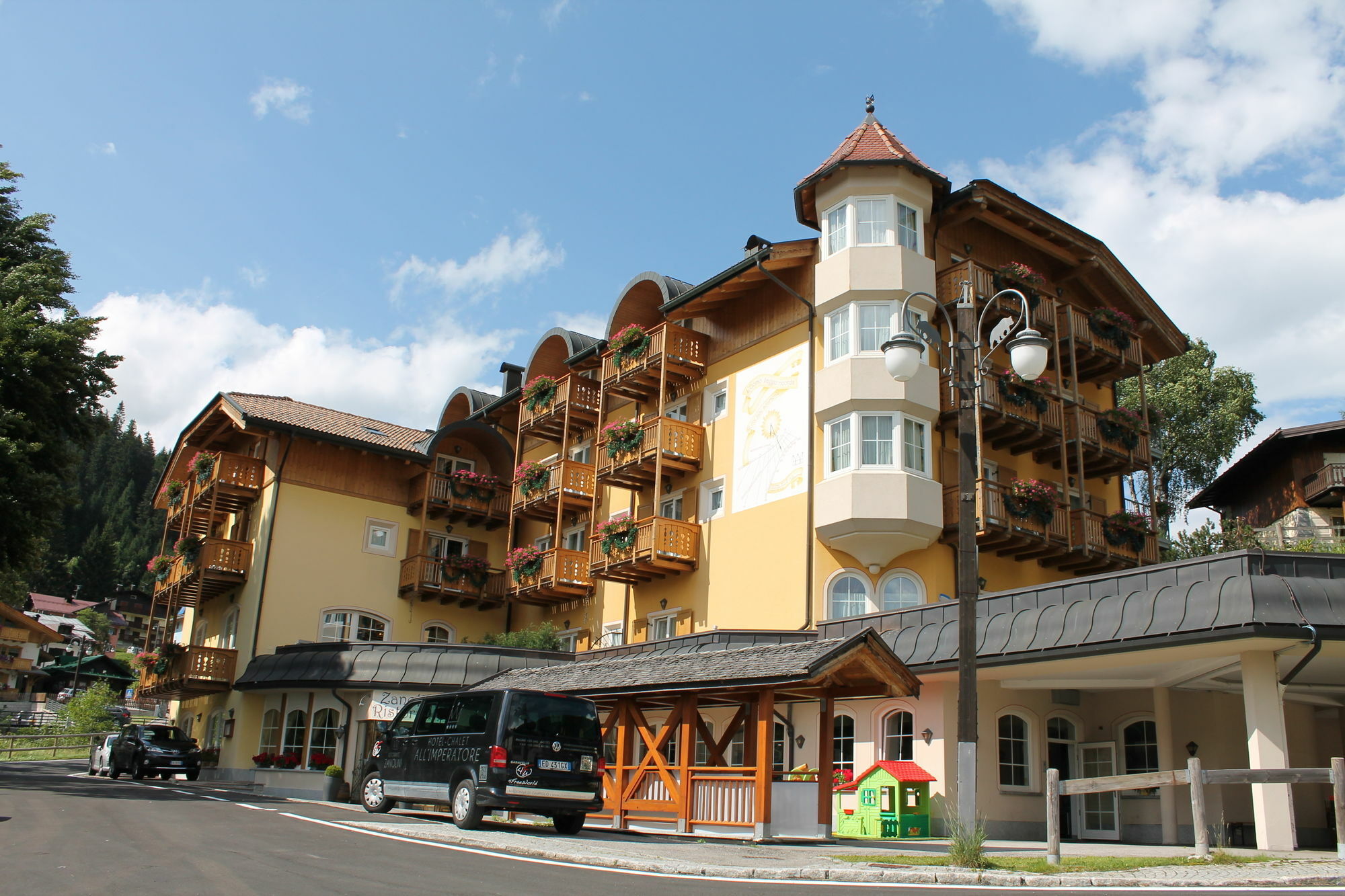 Hotel Chalet All'Imperatore Мадонна-ді-Кампільйо Екстер'єр фото