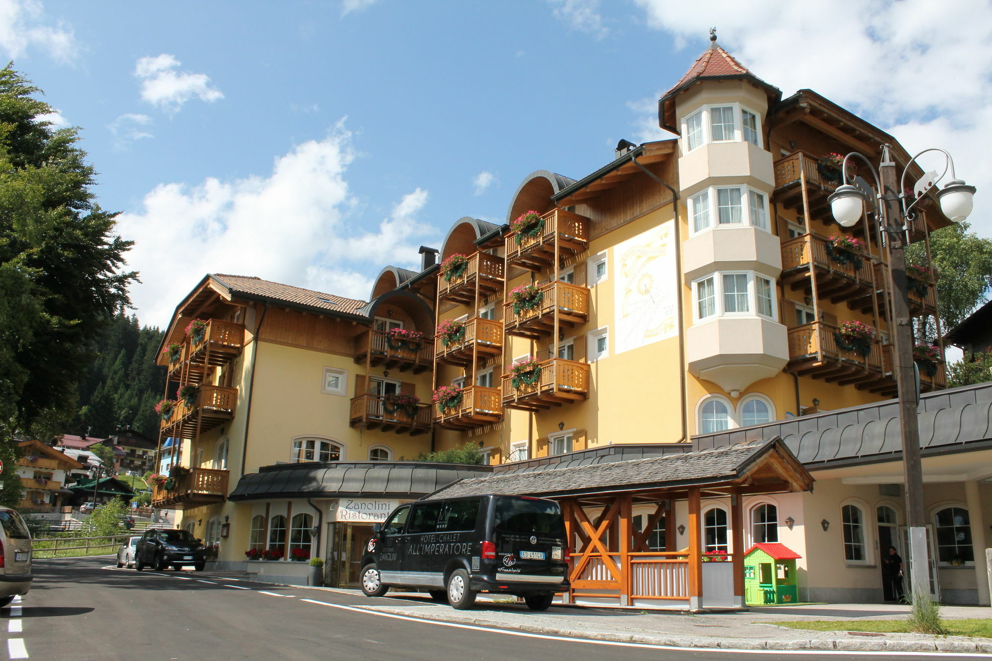 Hotel Chalet All'Imperatore Мадонна-ді-Кампільйо Екстер'єр фото